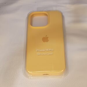 Apple iPhone 16 Pro Silicone Cover - Bright Yellow